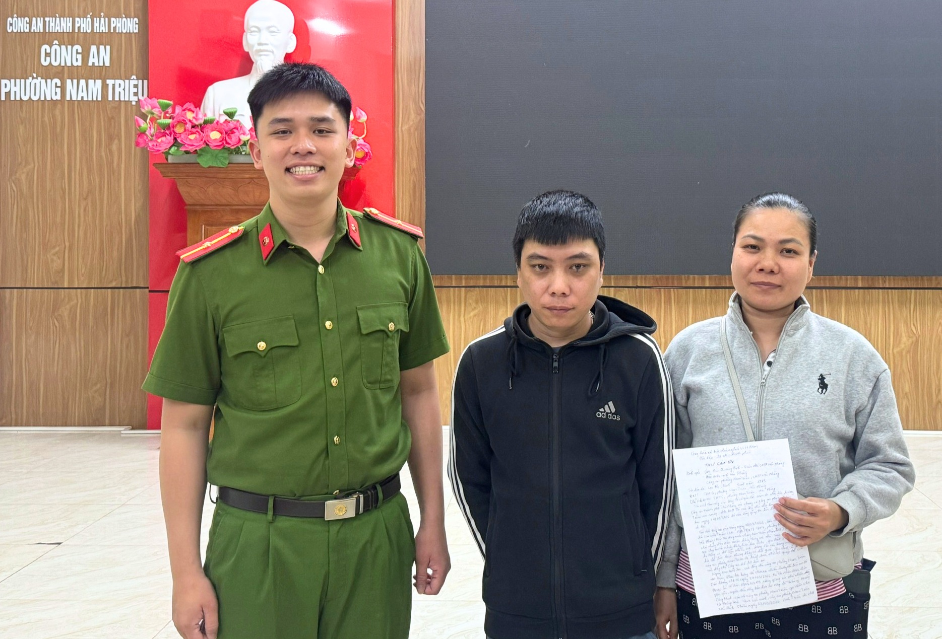 Công an phường Nam Triệu hỗ trợ tìm kiếm, giúp người đi lạc trở về an toàn